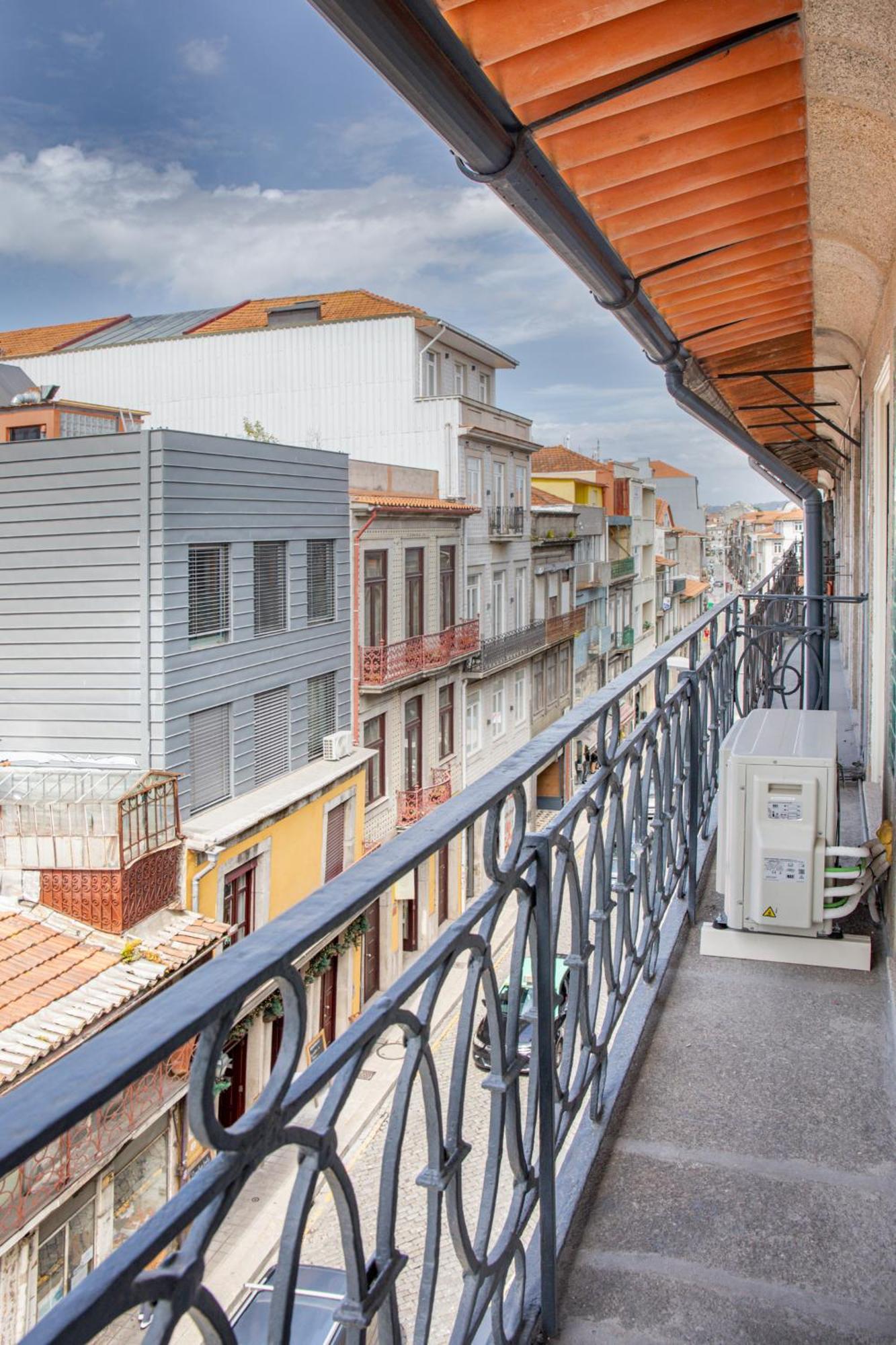 Poveiros Oak Loft - Santo Ildefonso Apartment Porto Bagian luar foto