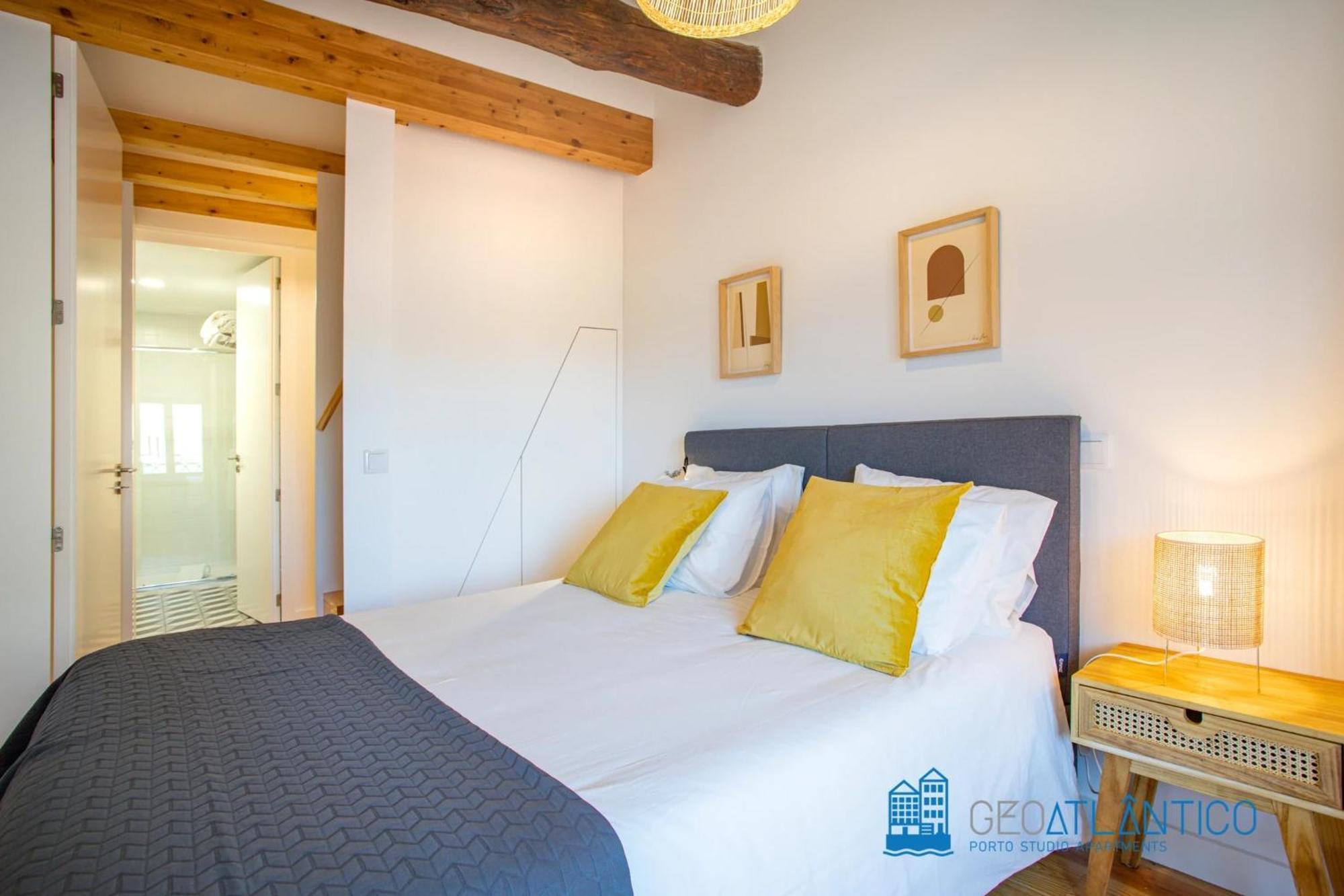 Poveiros Oak Loft - Santo Ildefonso Apartment Porto Bagian luar foto