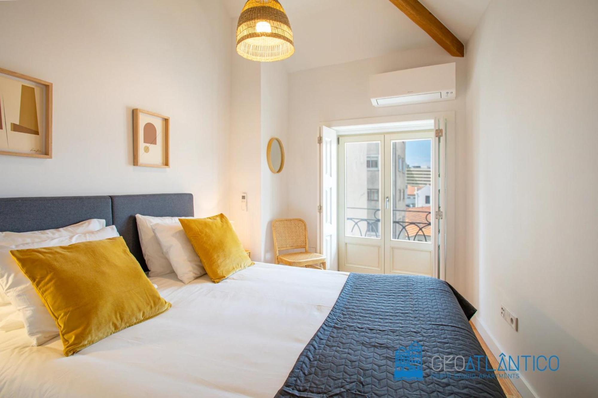 Poveiros Oak Loft - Santo Ildefonso Apartment Porto Bagian luar foto